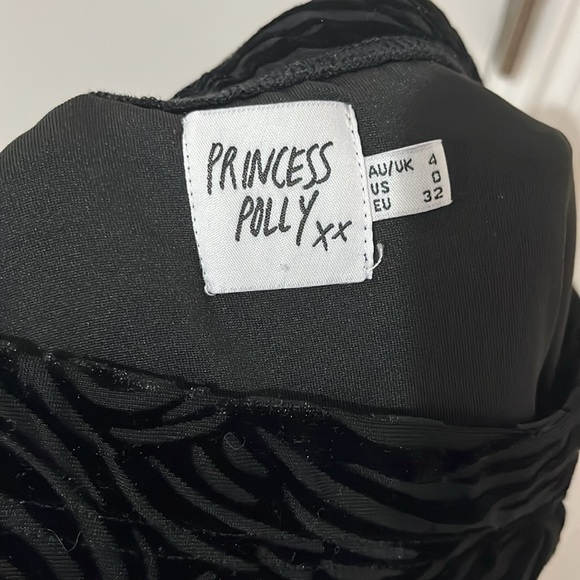 Princess Polly black velvet textured maxi skirt - Picture 3 of 3